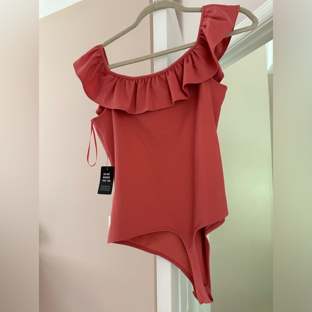 Express Ruffle Body Suit - Picture 3 of 3